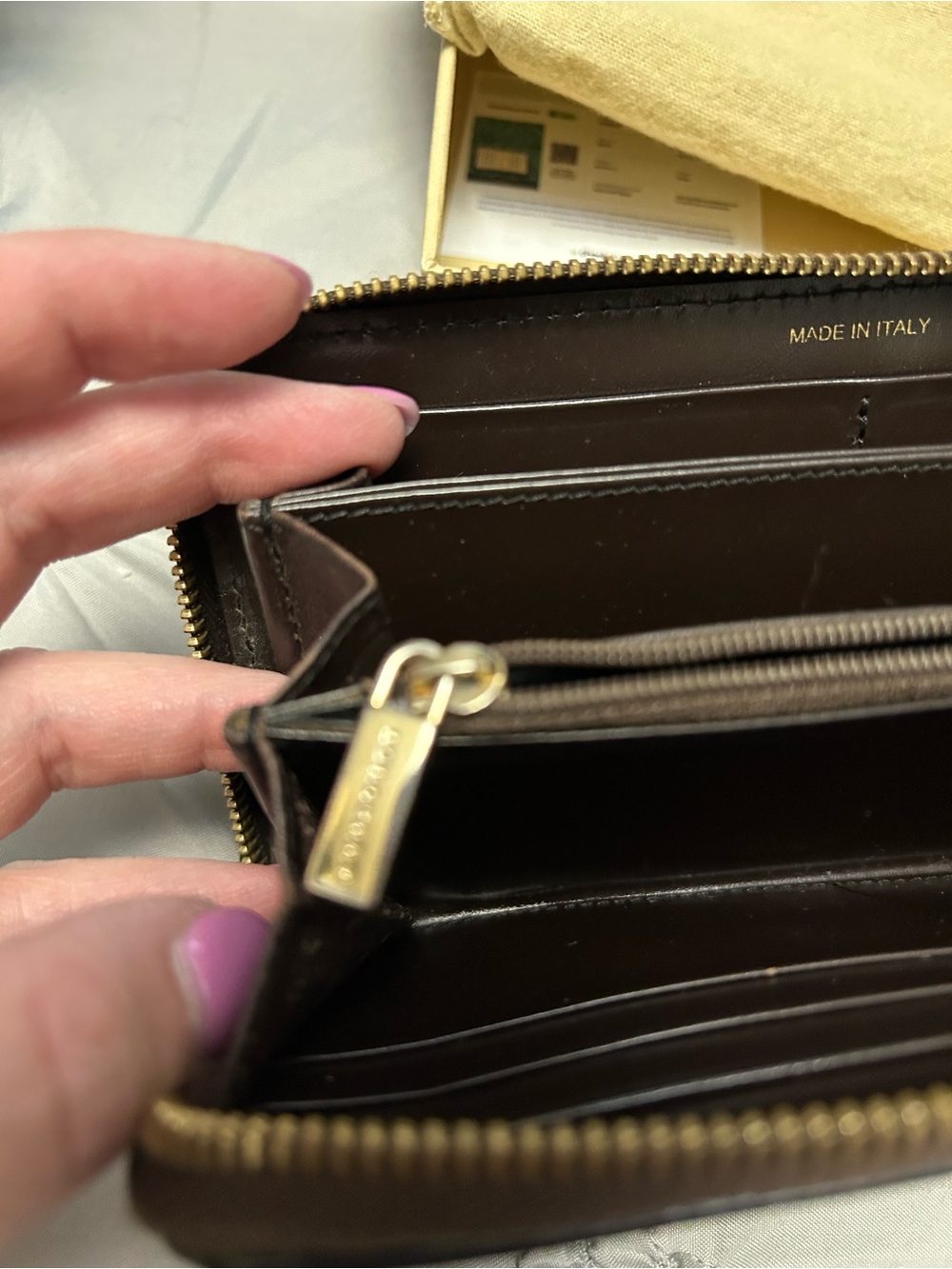 Burberry Vintage Check Zip Wallet in Beige and Dark Brown with Red Accent - Picture 10 of 10